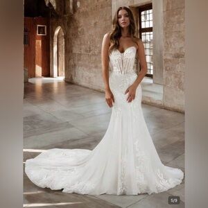 Off-Shoulder Illusion Bodice White Mermaid Wedding Gown